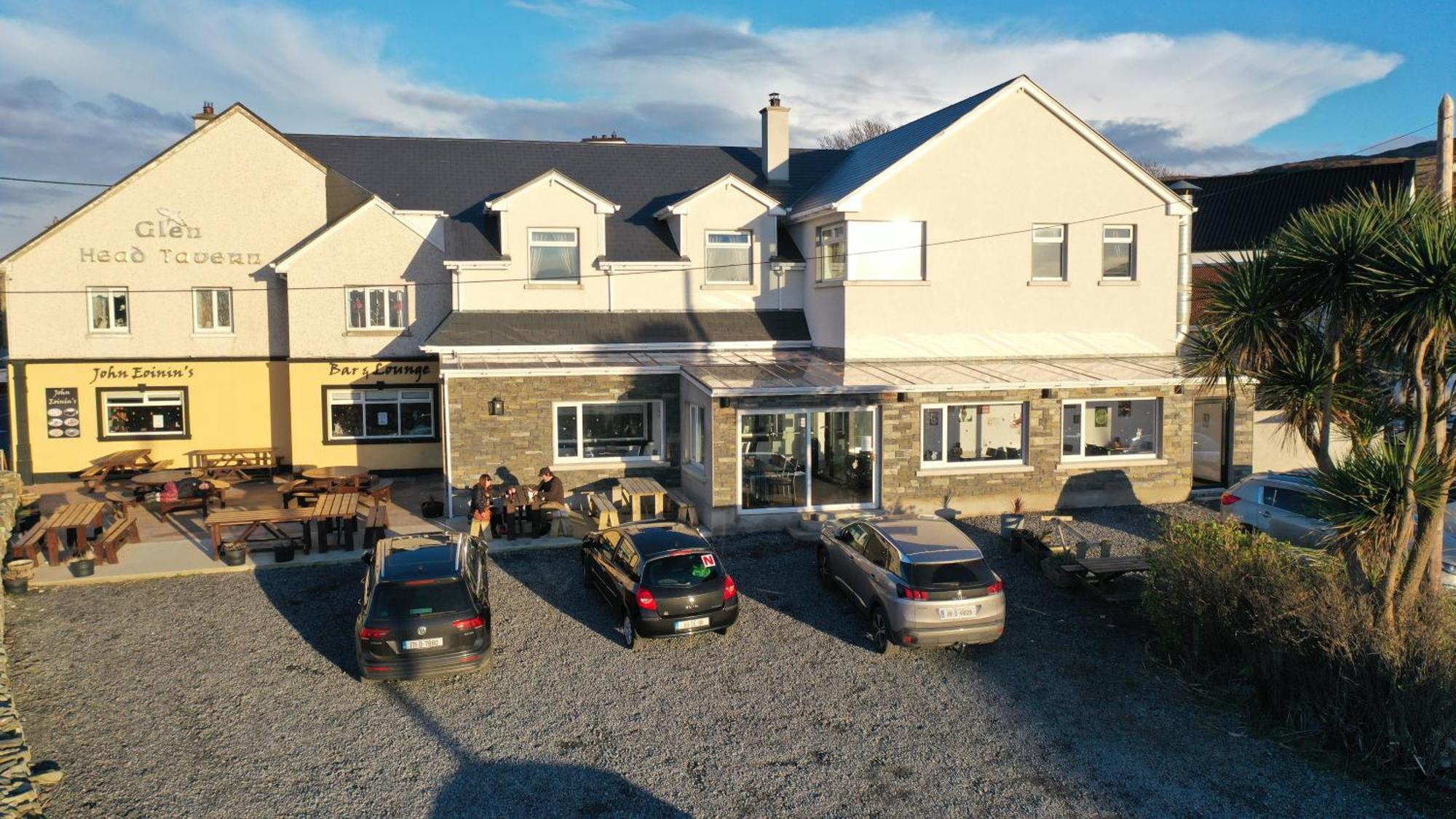 John Eoinin'S Bar And Accommodation Glencolumbkille Εξωτερικό φωτογραφία